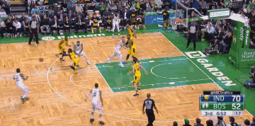 他用平飞拉 他用平飞拉